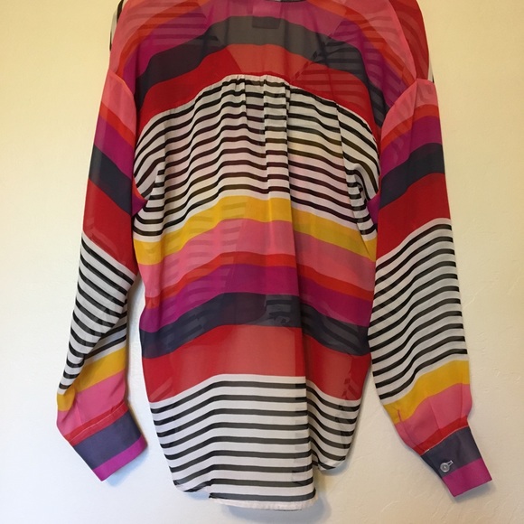 Fun Blouse - Picture 2 of 2